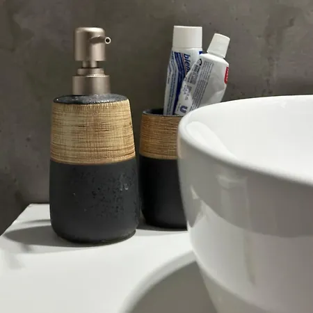 Kelly's Cozy Hideaway - * Tirana