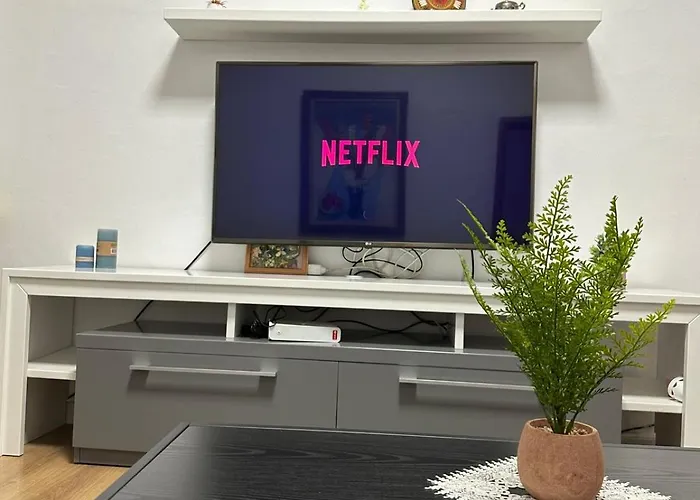 Kelly's Cozy Hideaway - *