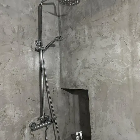 Kelly's Cozy Hideaway - * Tirana