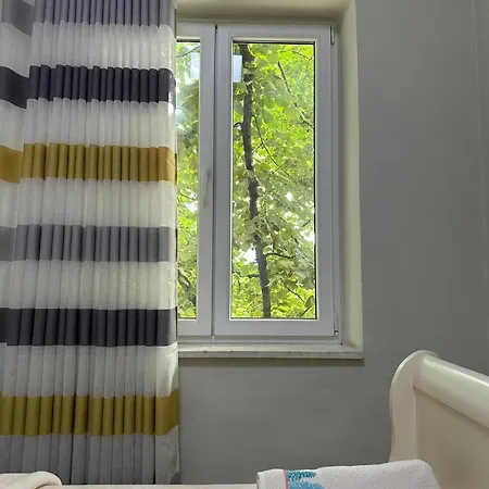 Kelly's Cozy Hideaway - Appartement Tirana